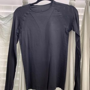 Lululemon Athletica Long SleeveTop Size Small